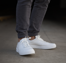 Jakie buty do jeansów ubrać? Zobacz nasze stylizacje