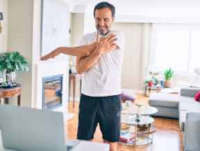 Trening siłowy w domu − szybka aktywność w ciągu dnia!