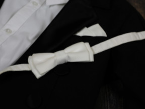 White tie – co to znaczy? Rozszyfrowujemy słownik mody