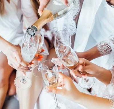 Co założyć na white party, a czego unikać? Podpowiadamy!