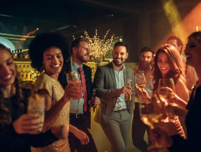 Jak się ubrać na cocktail party, czyli popularne obecnie przyjęcie?