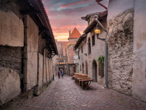 Kierunek wyjazdu Estonia? Sprawdź, co ze sobą zabrać!