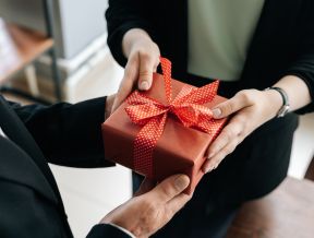 Prezent dla profesora na obronę – 5 propozycji