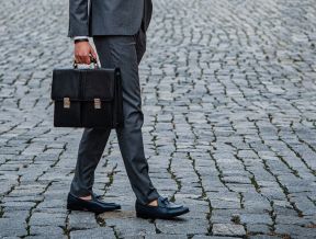 Funkcjonalna torba męska do pracy – jaką wybrać?
