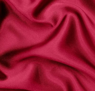 Magenta i viva magenta. Jakie to kolory i jak je nosić?