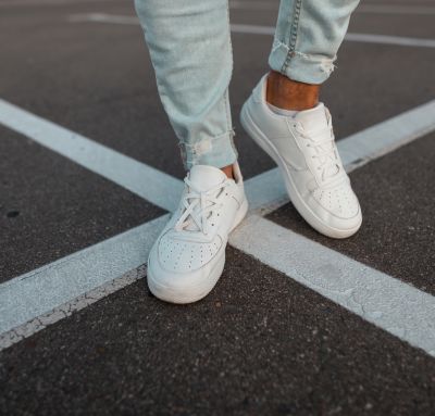 Sportowe buty na lato - czym się kierować przy wyborze?