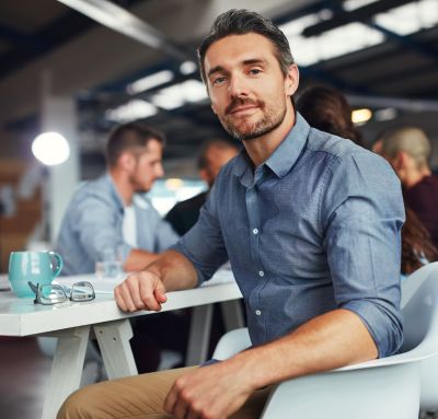 Gotowe stylizacje męskie: smart casual. Sprawdź nasze propozycje!