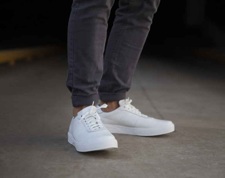 Jakie buty do jeansów ubrać? Zobacz nasze stylizacje
