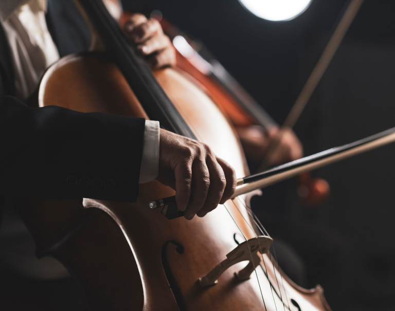 Jak się ubrać do filharmonii? Elegancki dress code dla mężczyzny