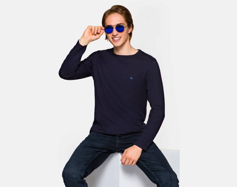 Styl basic. Jakie to ubrania? Wyjaśnia ekspert