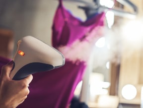Jak prasować parownicą? Krótki poradnik