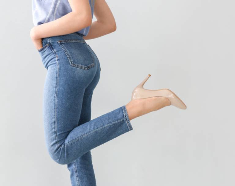 Jeansy push-up – fason, który działa cuda!