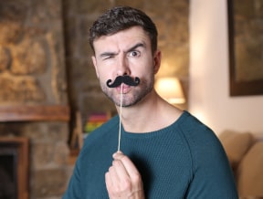 Modne wąsy: 6 propozycji stylizacji wąsów dla szykownego mężczyzny