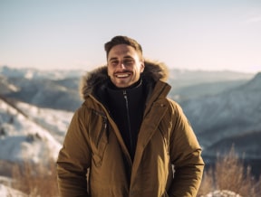 Męska parka – stylizacje na zimę z casualową kurtką z kapturem!