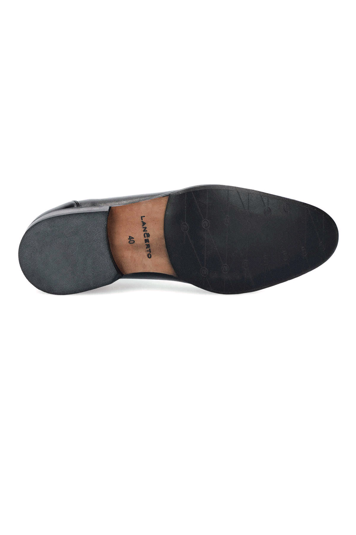 Buty James